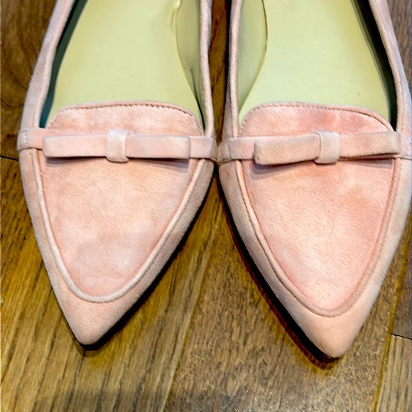 ANN TAYLOR s8.5 pointy toe bow flats. Rose soft suede uppers Super cute & comfy - Picture 1 of 7